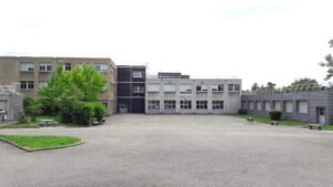 Installation SSI catégorie A avec un équipement d’alarme de type 1 dans un collège